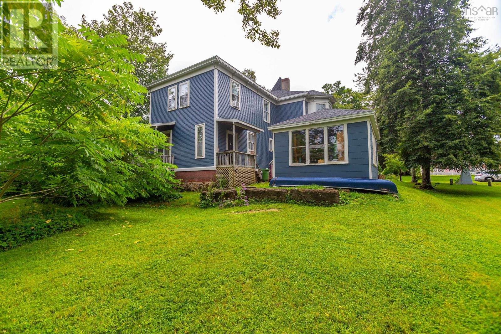548 St George Street Property Photo 41