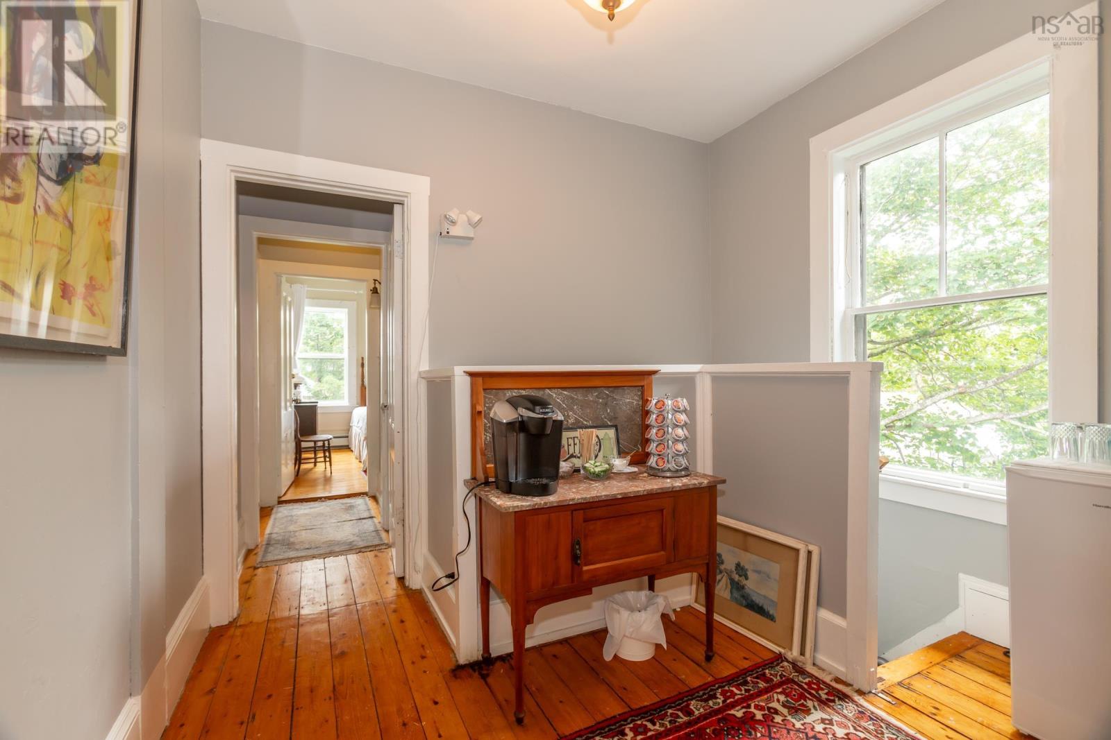 548 St. George Street Property Photo 30