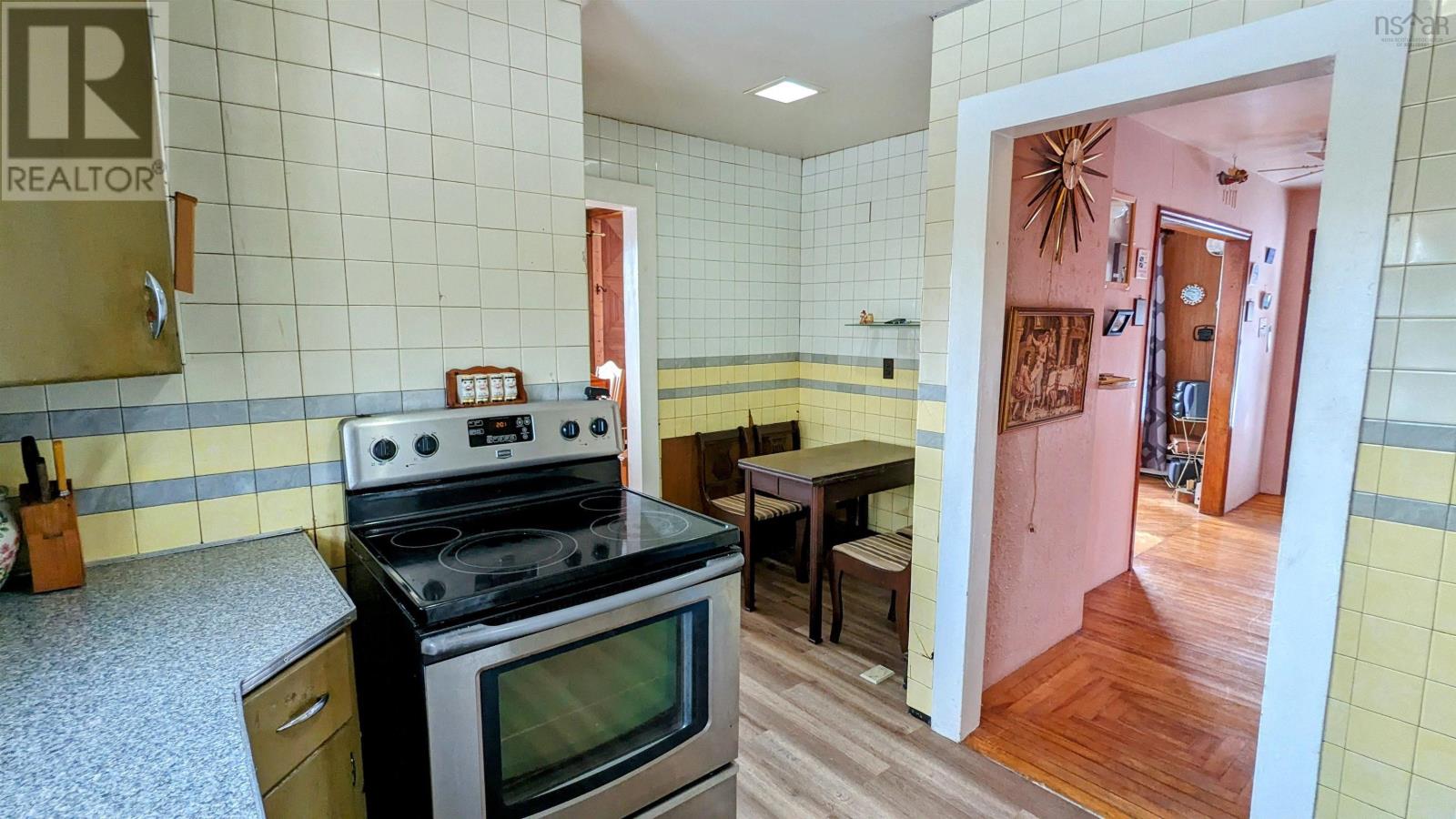575 Whitehead Road Property Photo 12