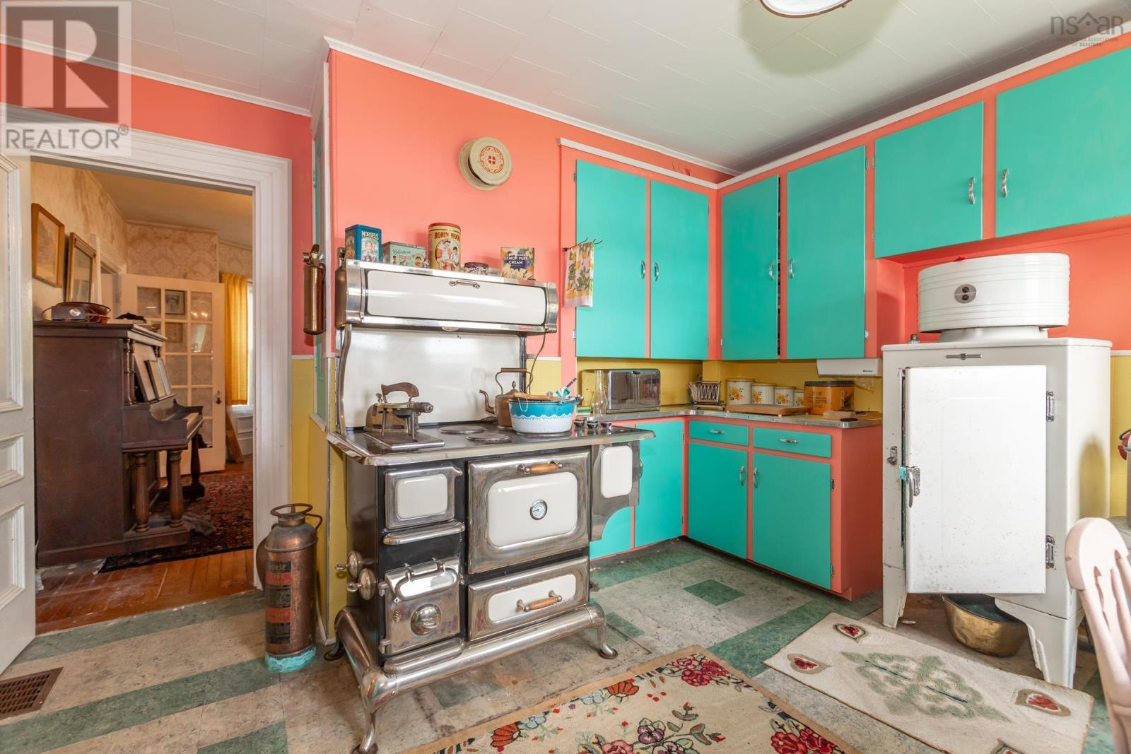 5404 Granville Road Property Photo 17