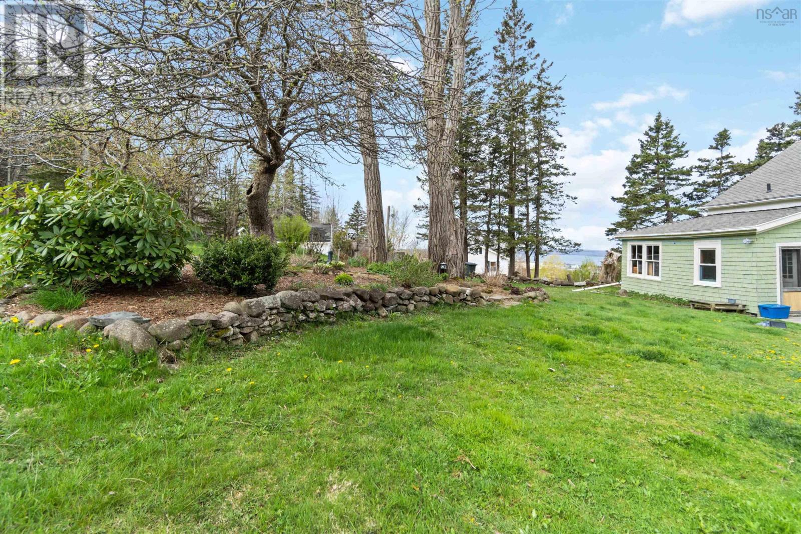 1256 Highway 1 Property Photo 6