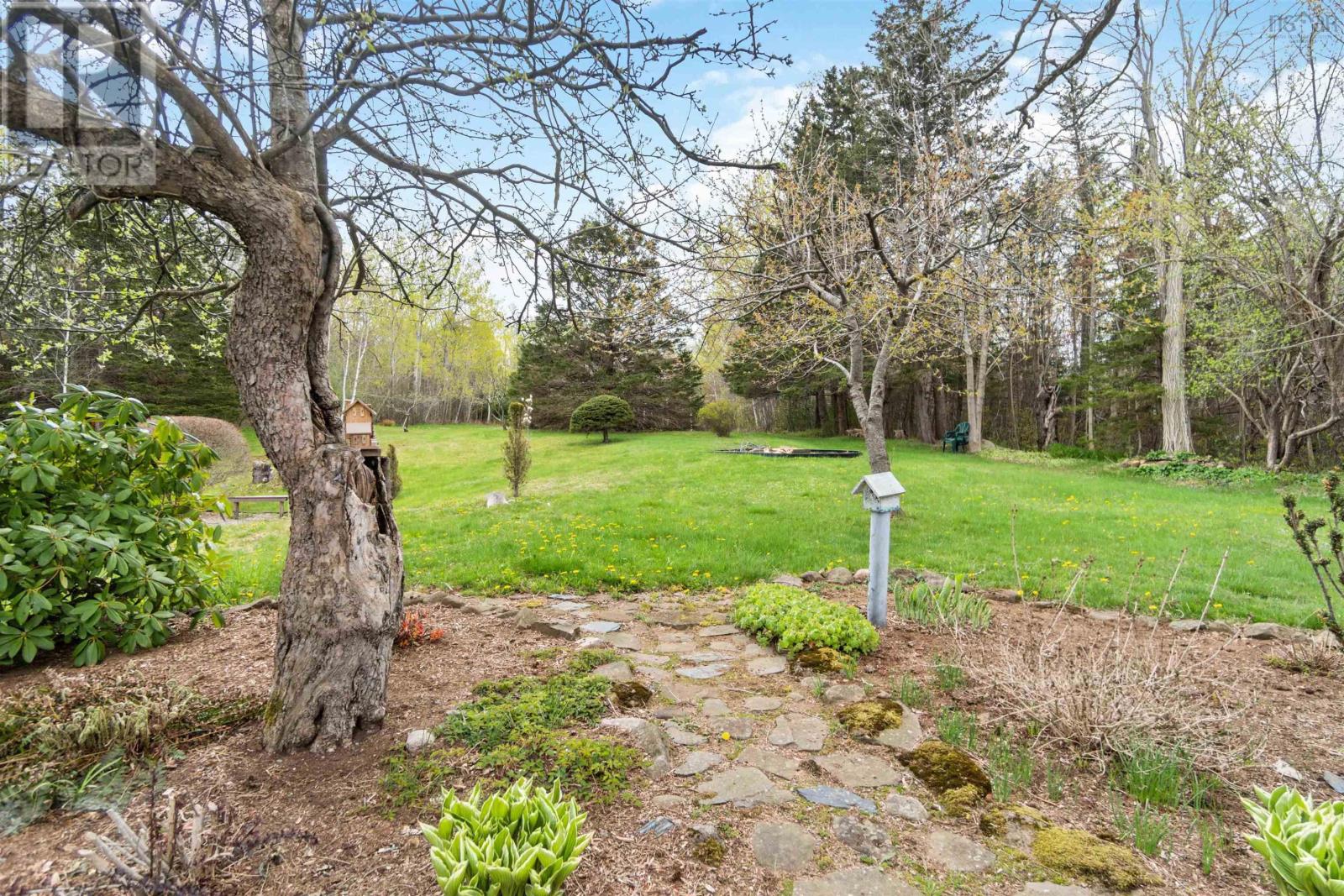 1256 Highway 1 Property Photo 8
