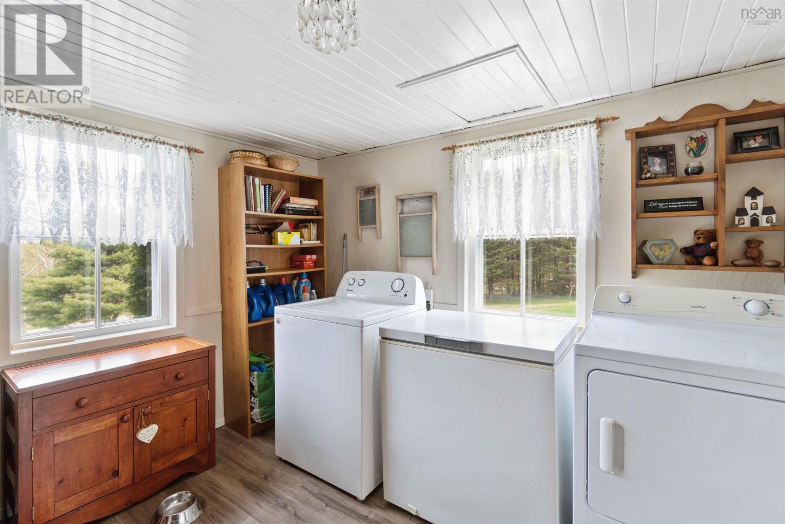 1256 Highway 1 Property Photo 15