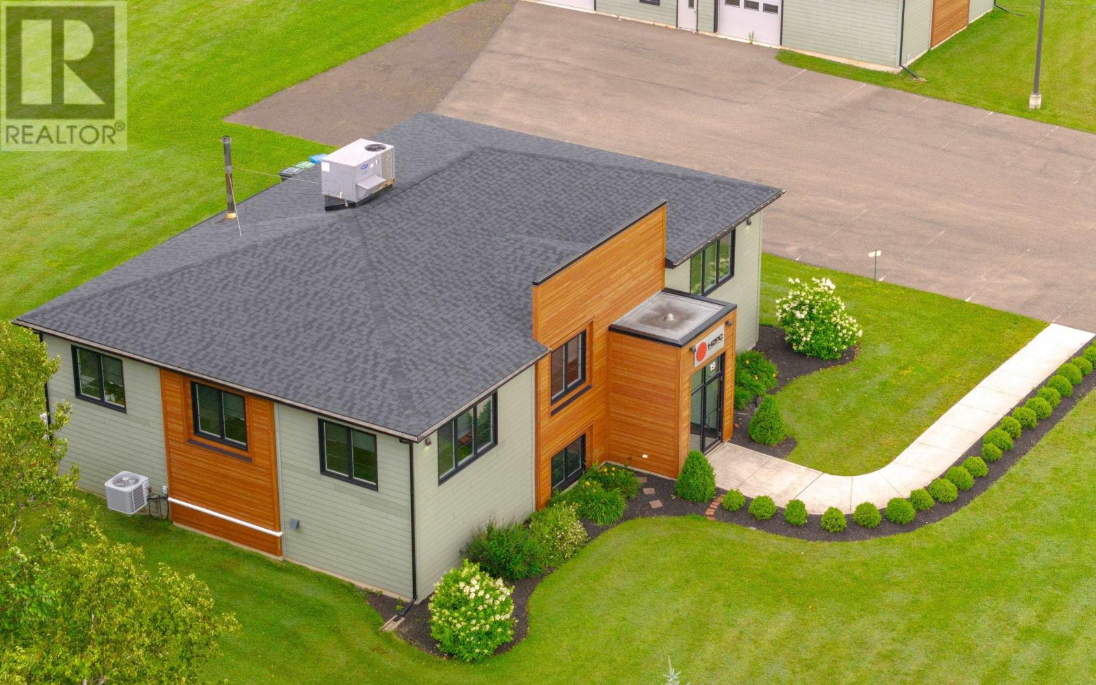 19 Regis Duffy Drive Property Photo 3