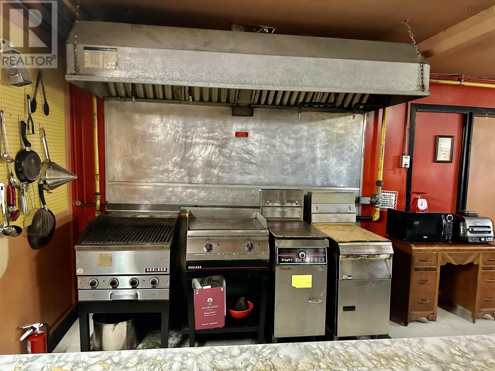 510 Granville Street Property Photo 29