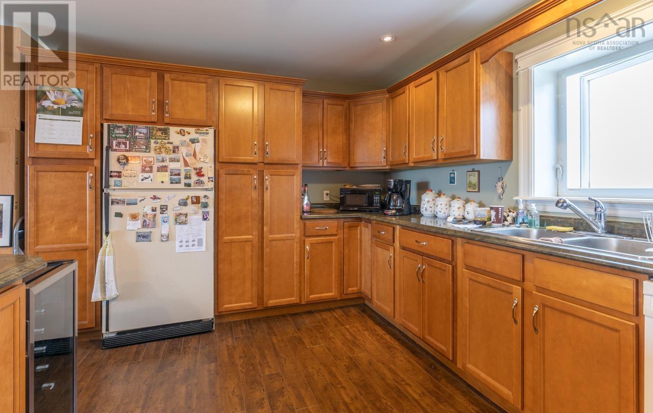 42-44 Bellmont Avenue Property Photo 19