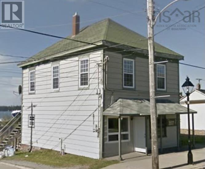194-196 Main Street Property Photo 2