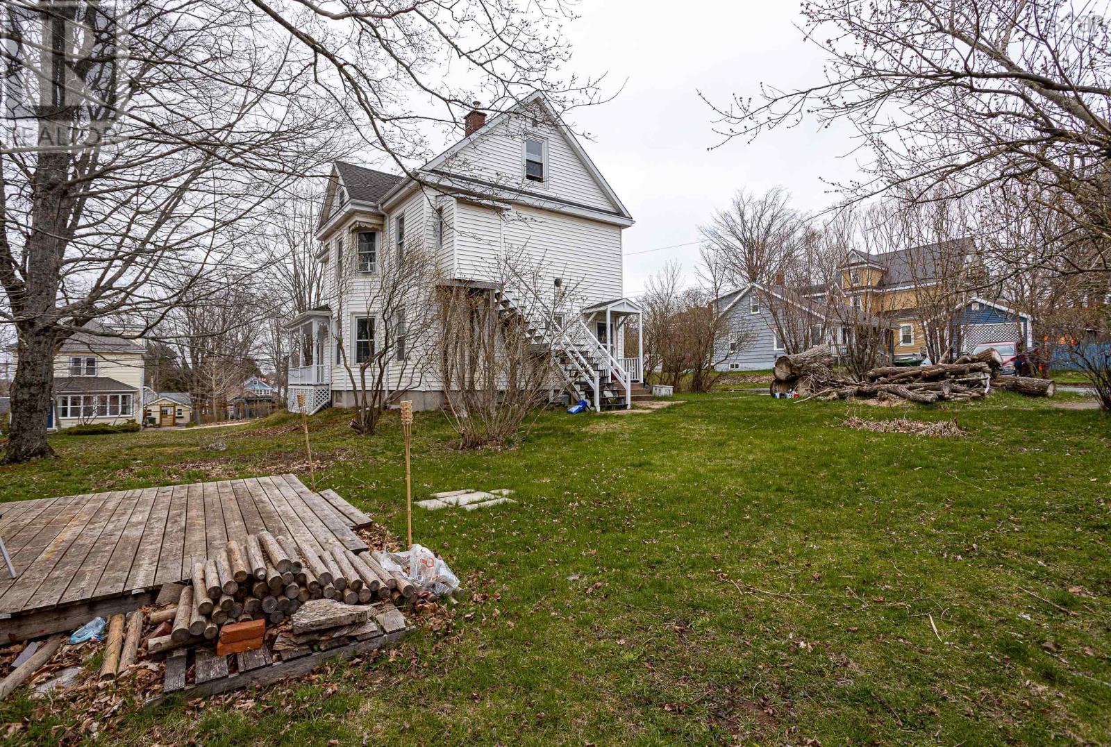 96 Lyman Street Property Photo 44