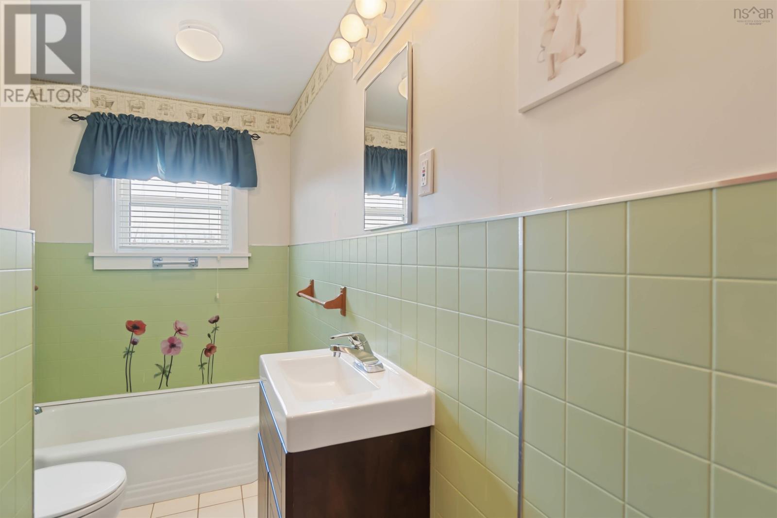 6228 Highway 101 Property Photo 25