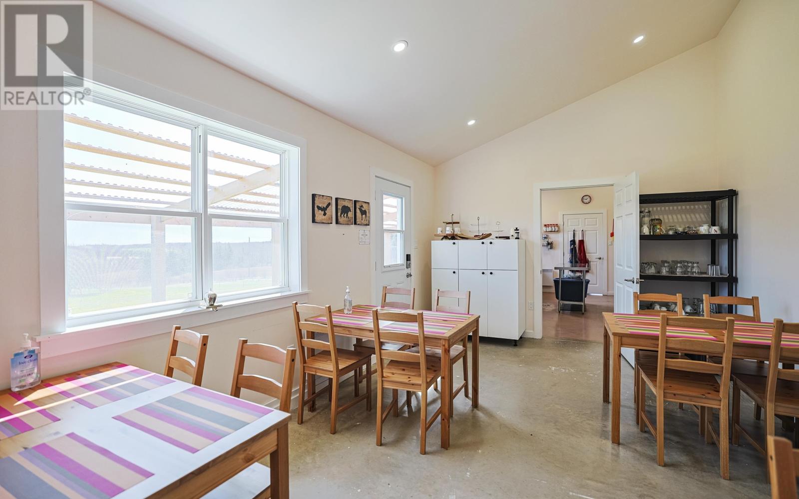 584 Riverdale Road Property Photo 19