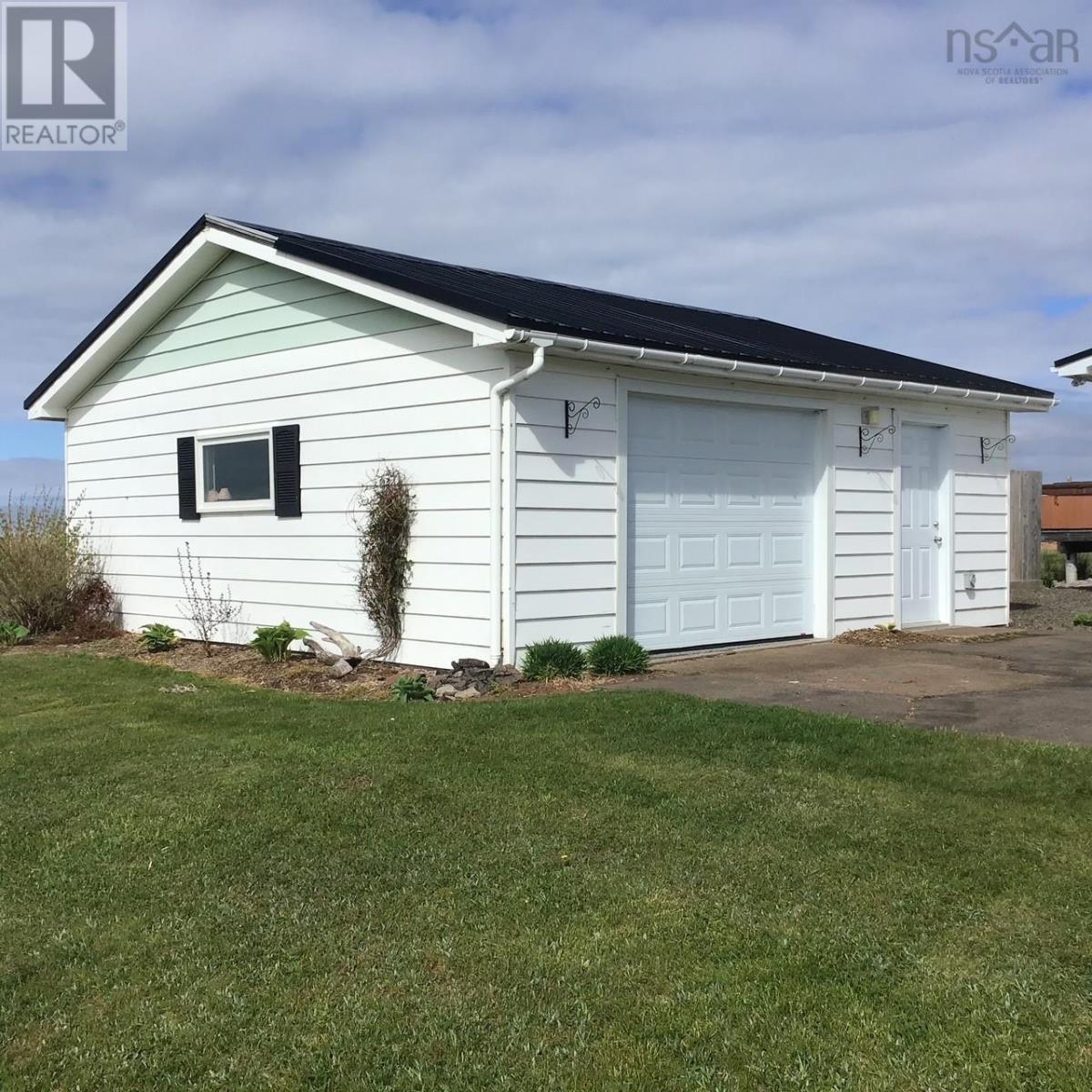 3668 Highway 209 Property Photo 4