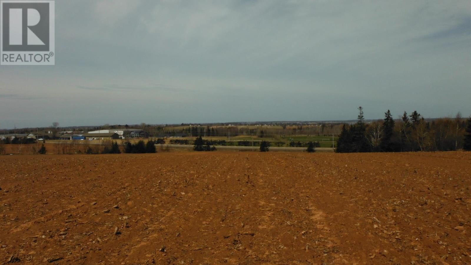 11085 Trans Canada Highway Property Photo 9