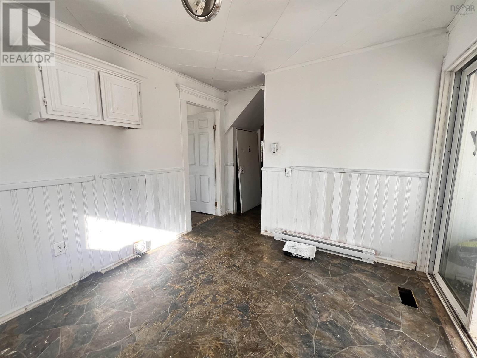5 Pent Lane Property Photo 3