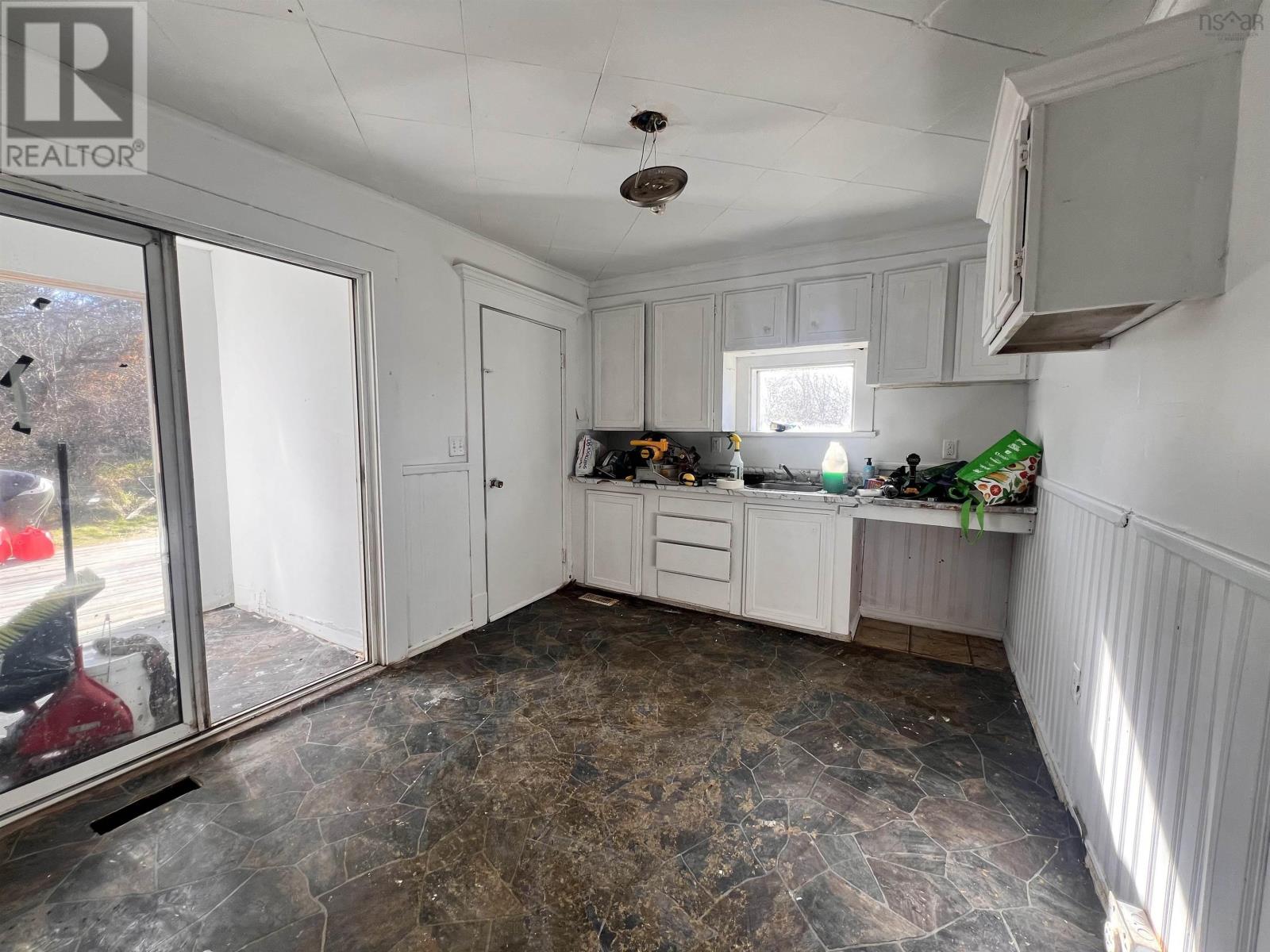 5 Pent Lane Property Photo 4