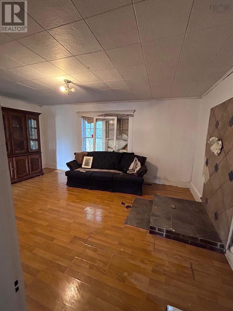 5 Pent Lane Property Photo 8