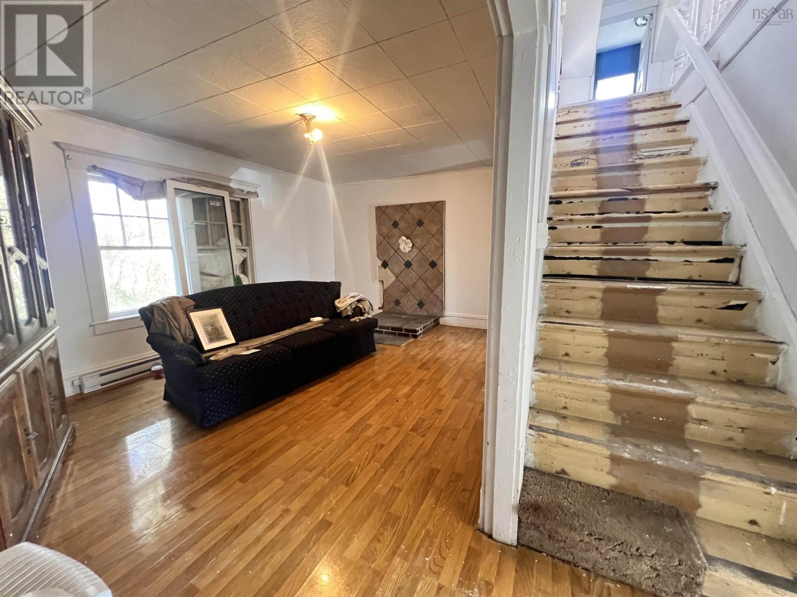 5 Pent Lane Property Photo 9