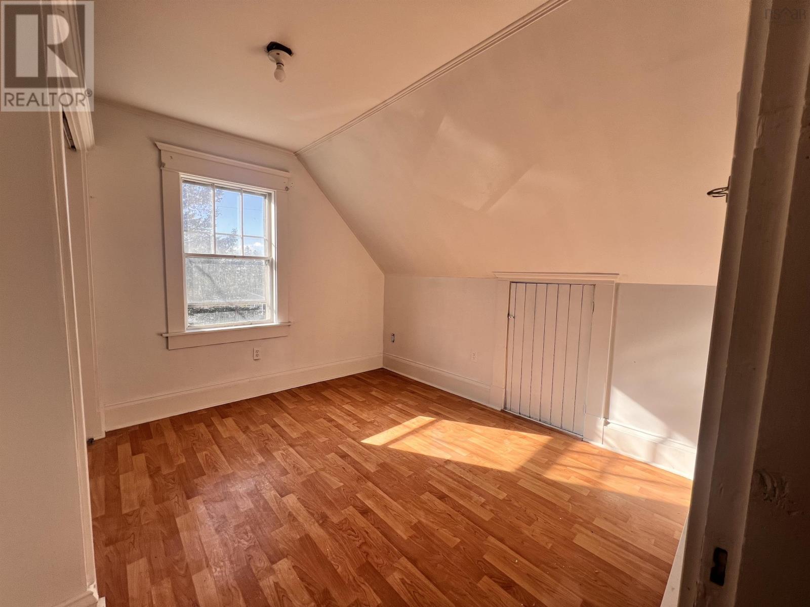 5 Pent Lane Property Photo 13
