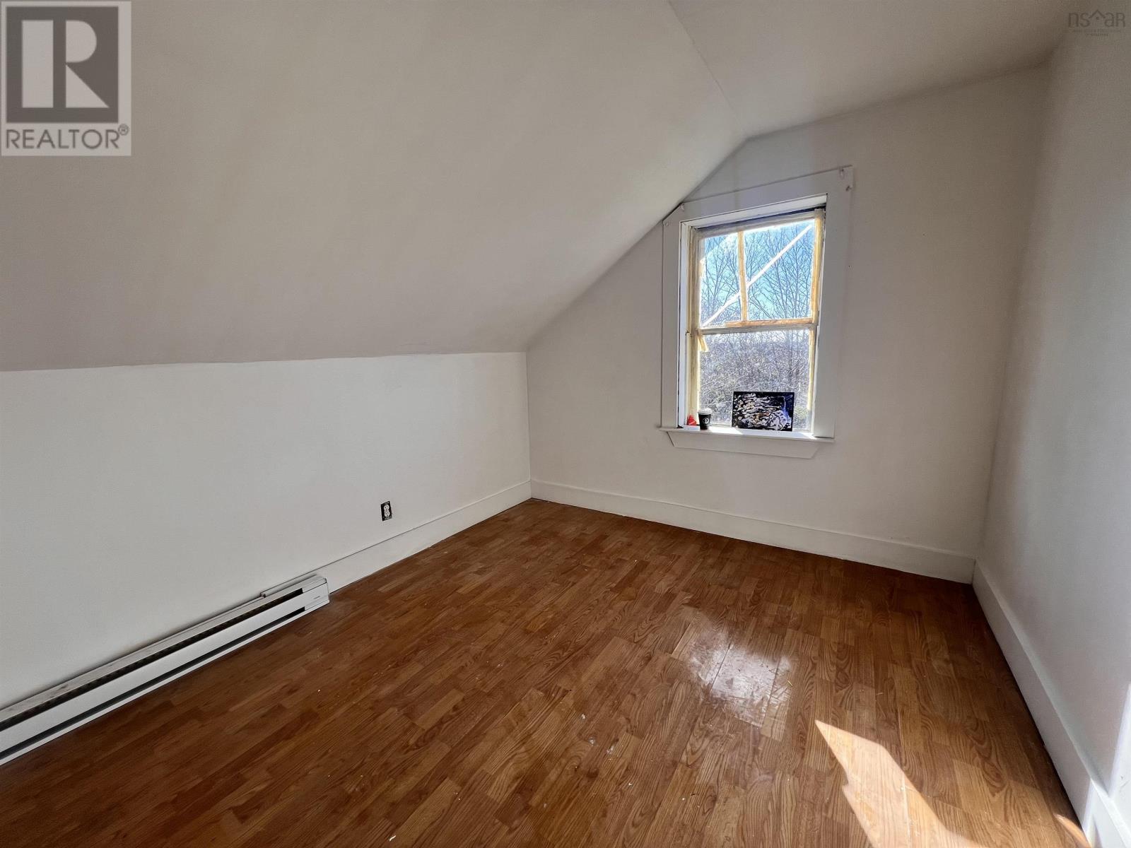 5 Pent Lane Property Photo 15