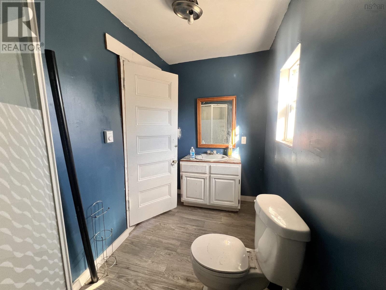 5 Pent Lane Property Photo 19