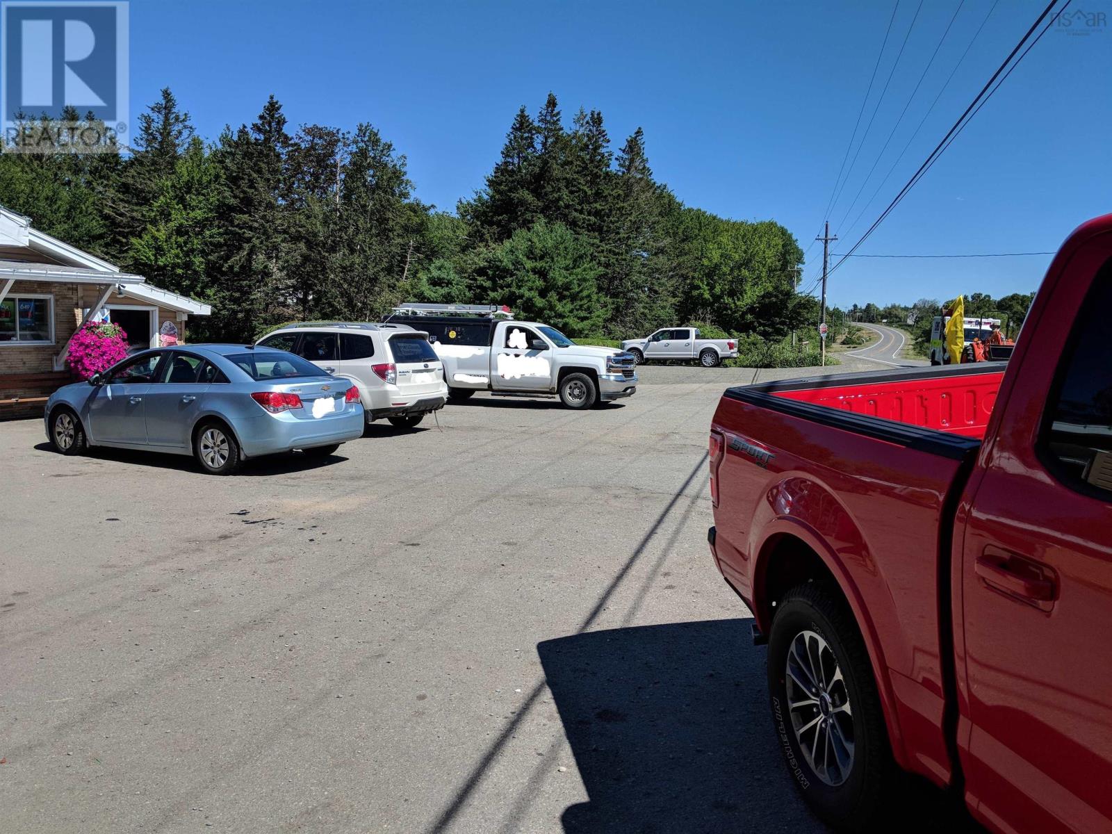 8865 & 8869 Highway 101 Property Photo 19