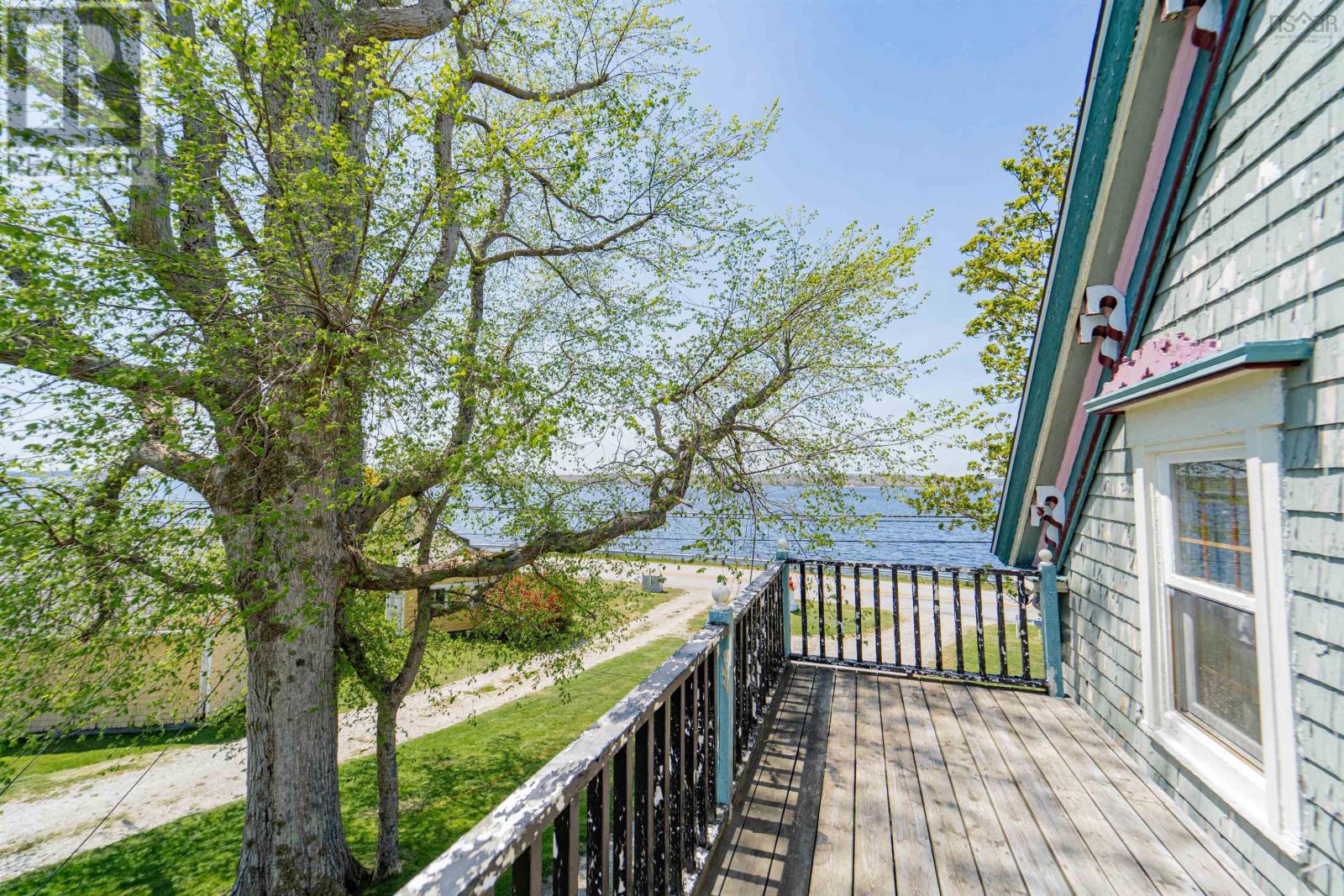 1247 Sandy Point Road Property Photo 3