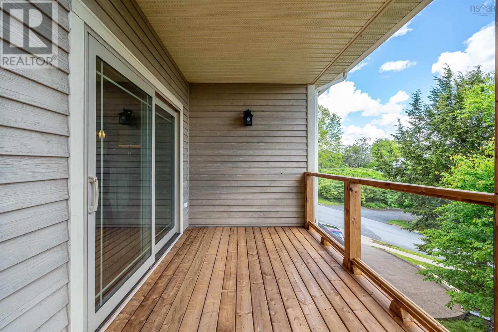 16 Cresthaven Drive Property Photo 12