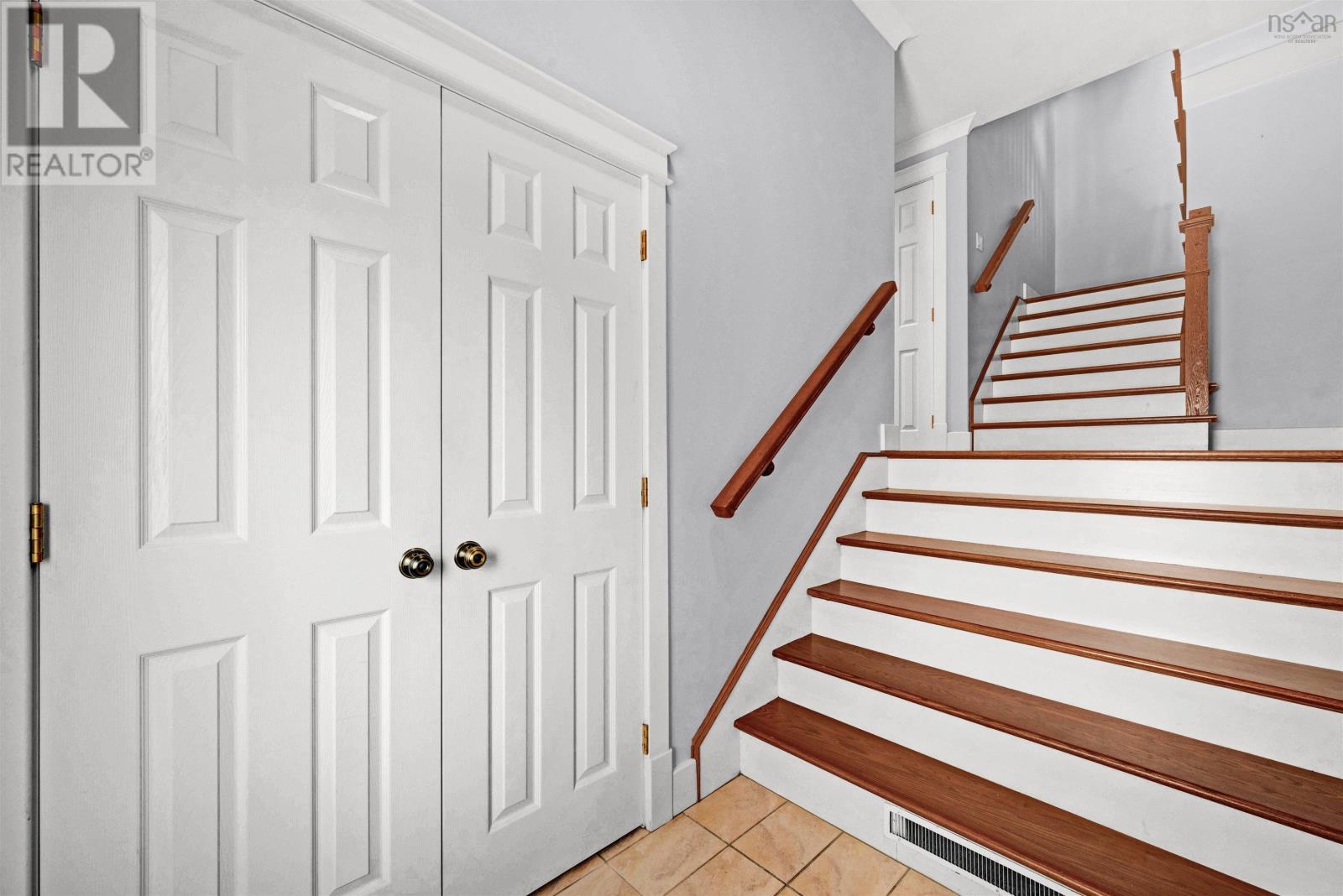 16 Cresthaven Drive Property Photo 40
