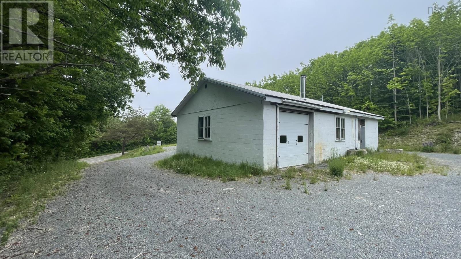 4398 Highway 1 Property Photo 3