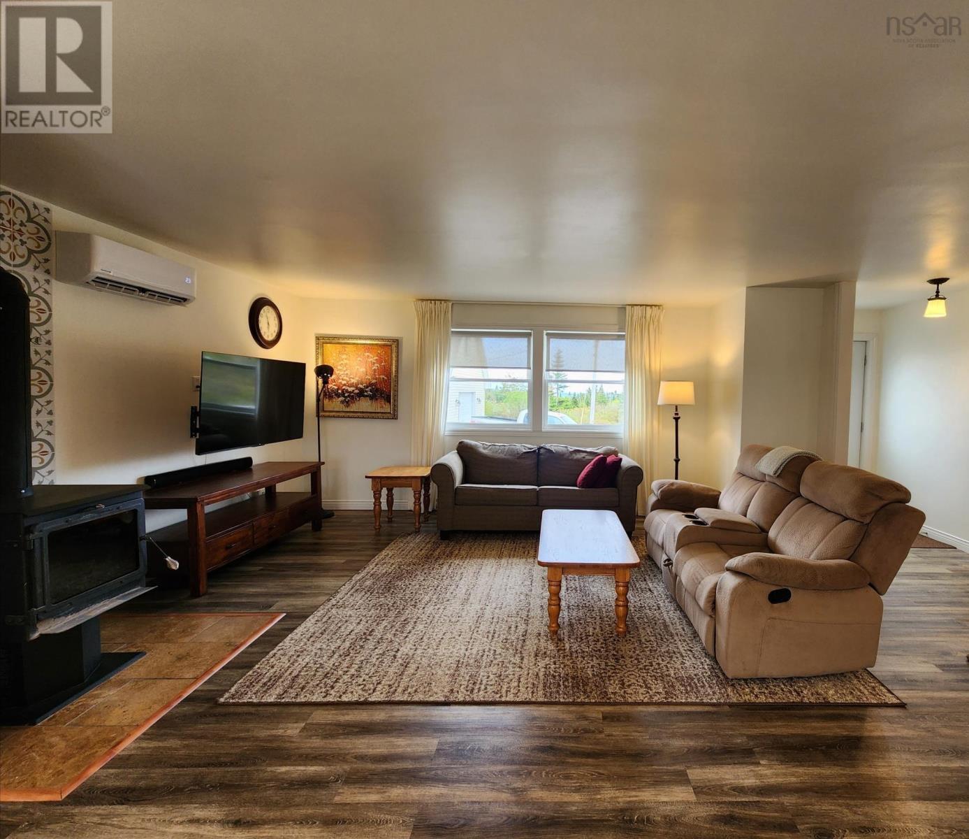 50 North Road Property Photo 10