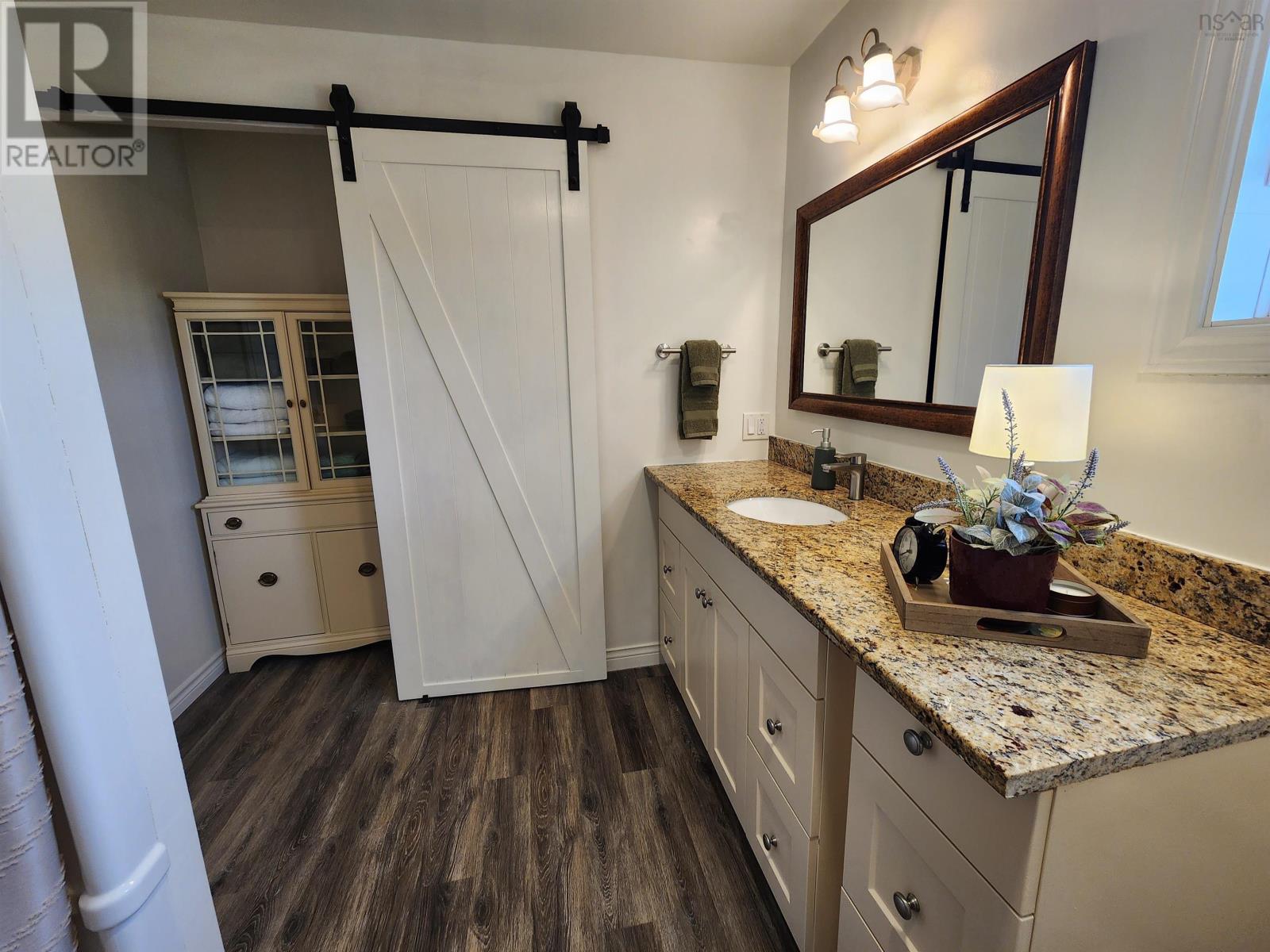 50 North Road Property Photo 22