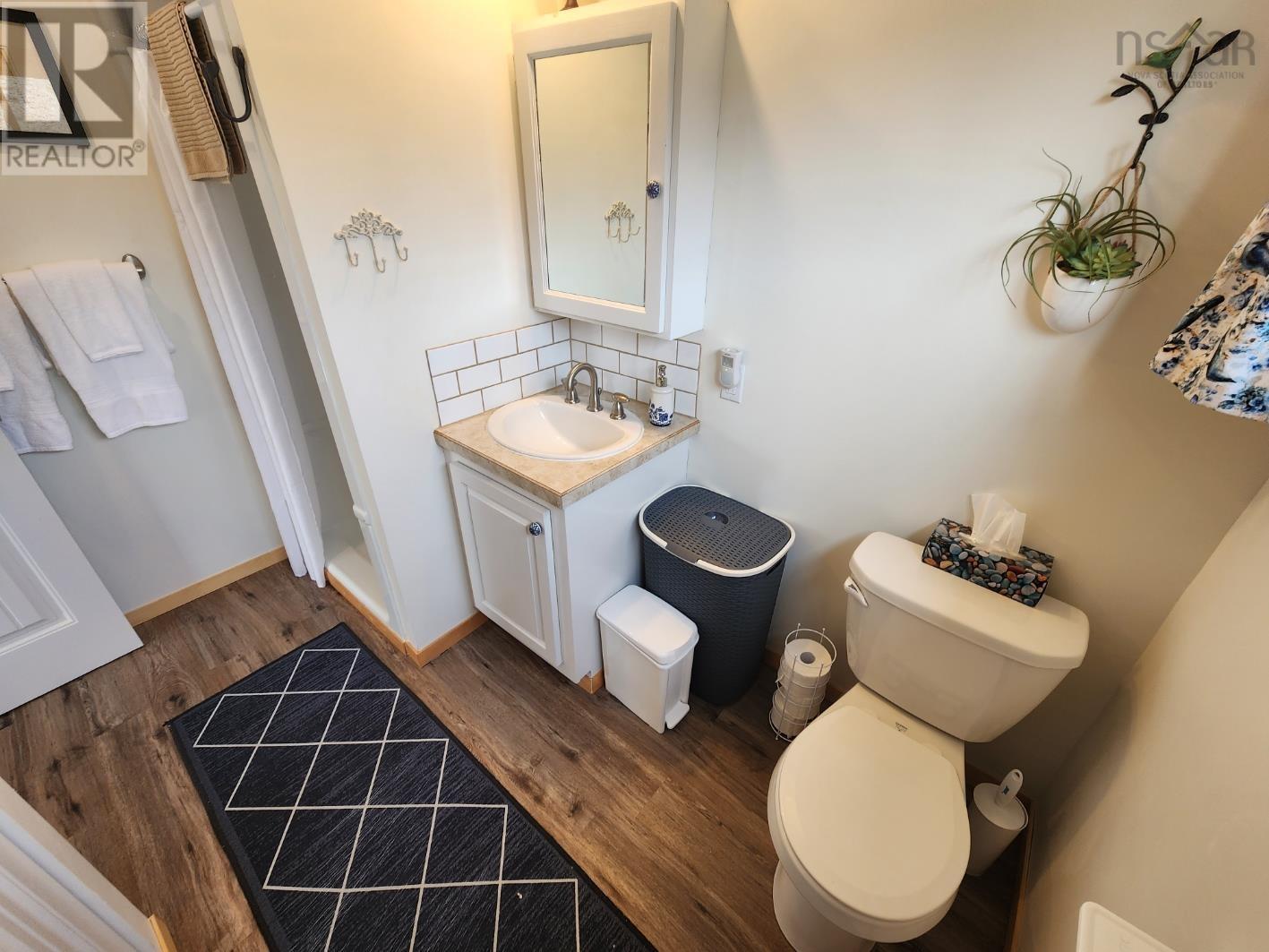 50 North Road Property Photo 37