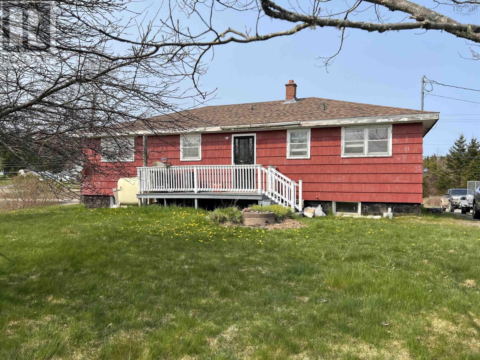 4526 Highway 7 Property Photo 1