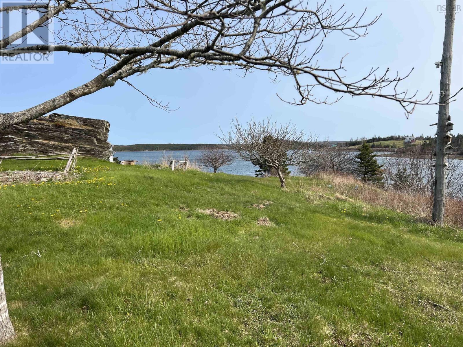 4526 Highway 7 Property Photo 6