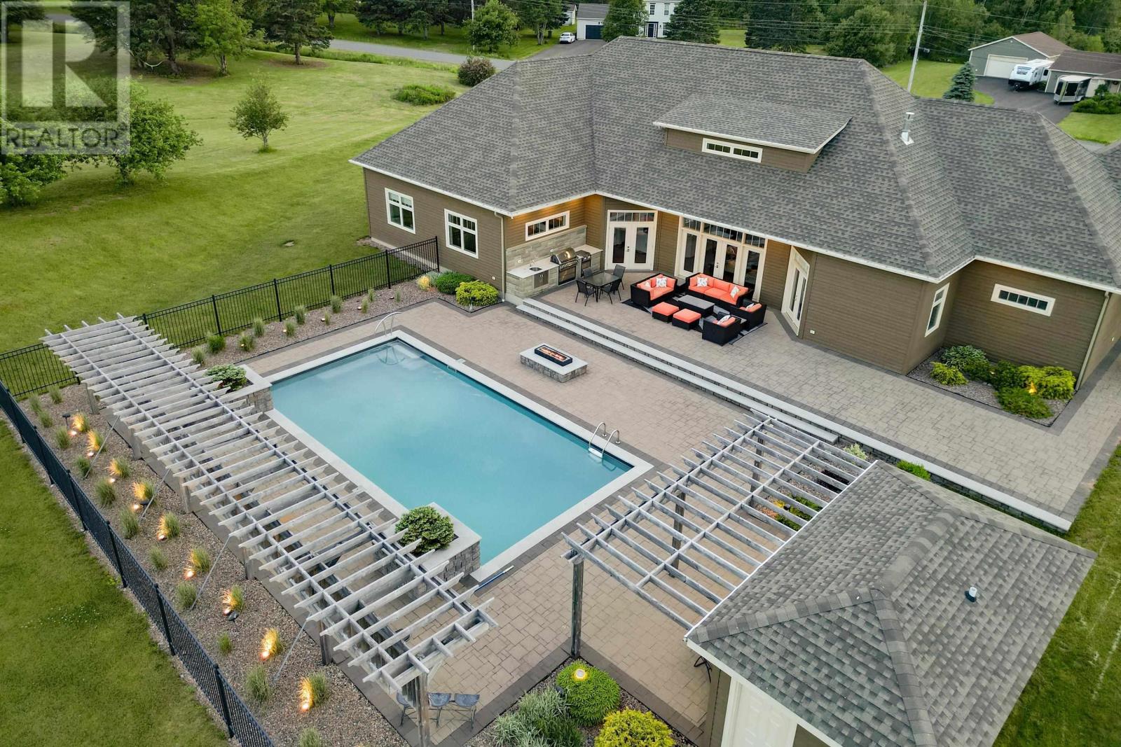 31 Gosling Glen Property Photo 3