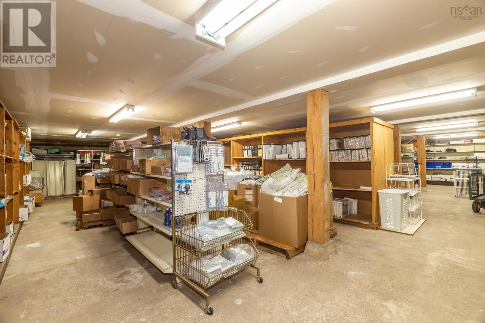 14 Queen Street Property Photo 15