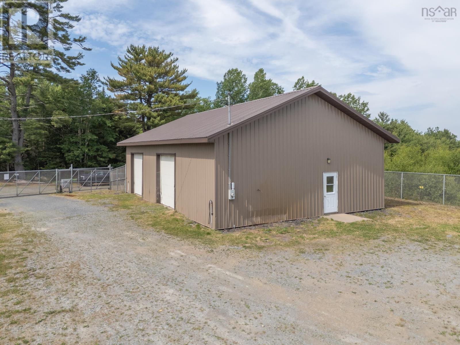 575 Devonshire Road Property Photo 12