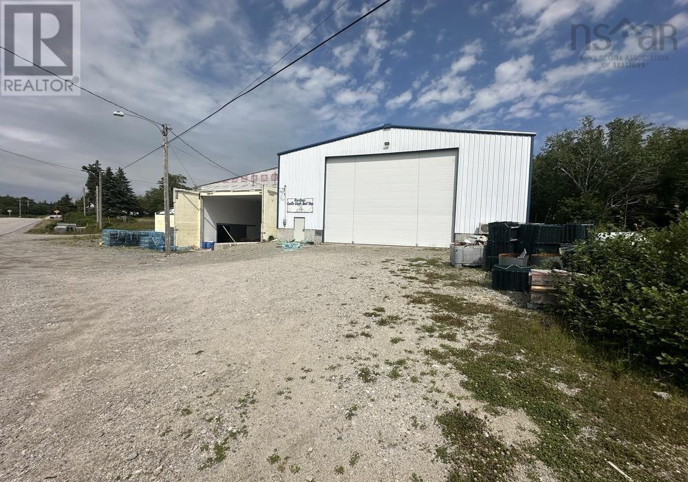 1121 Sandy Point Road Property Photo 1