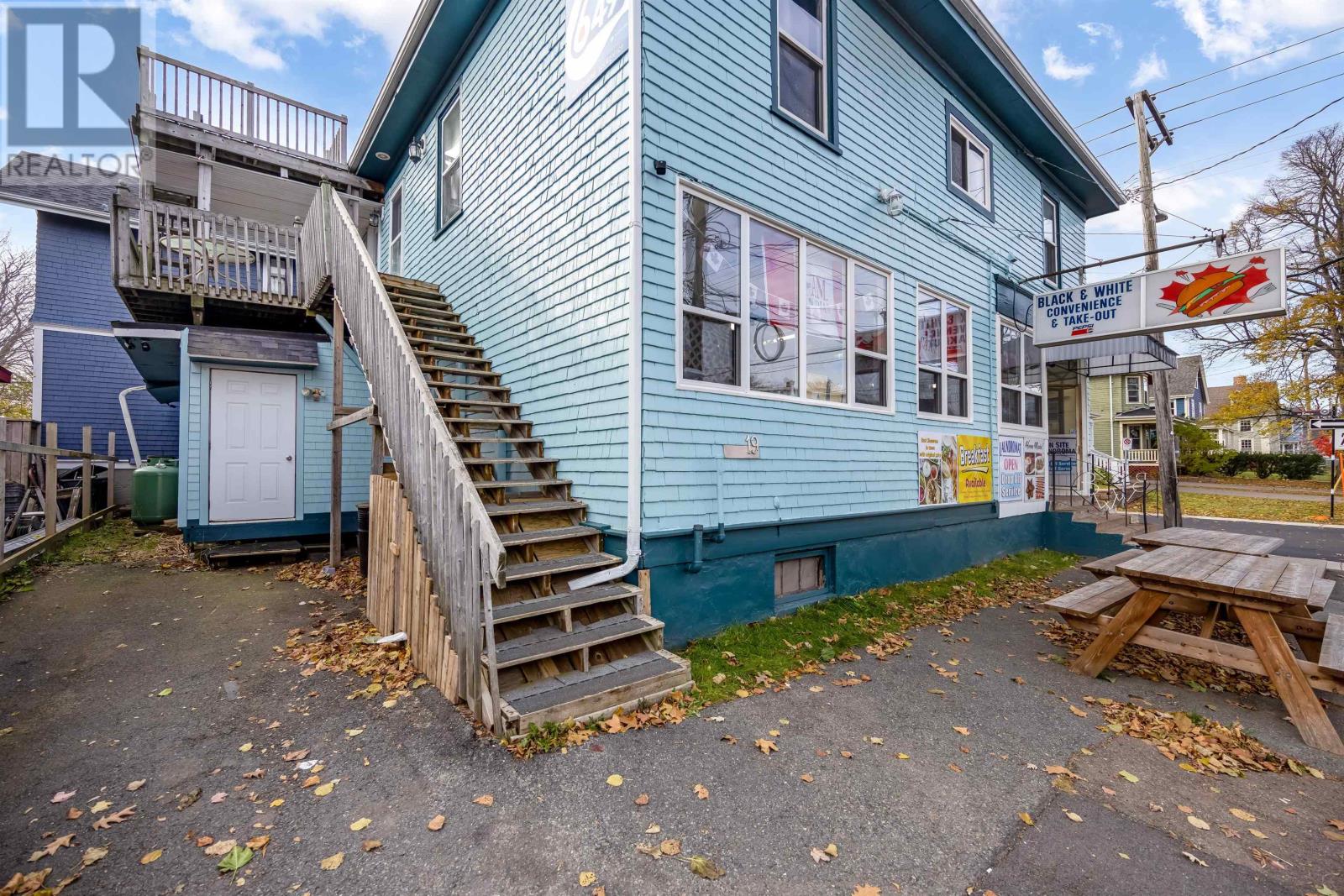 19 Hillsborough Street Property Photo 13