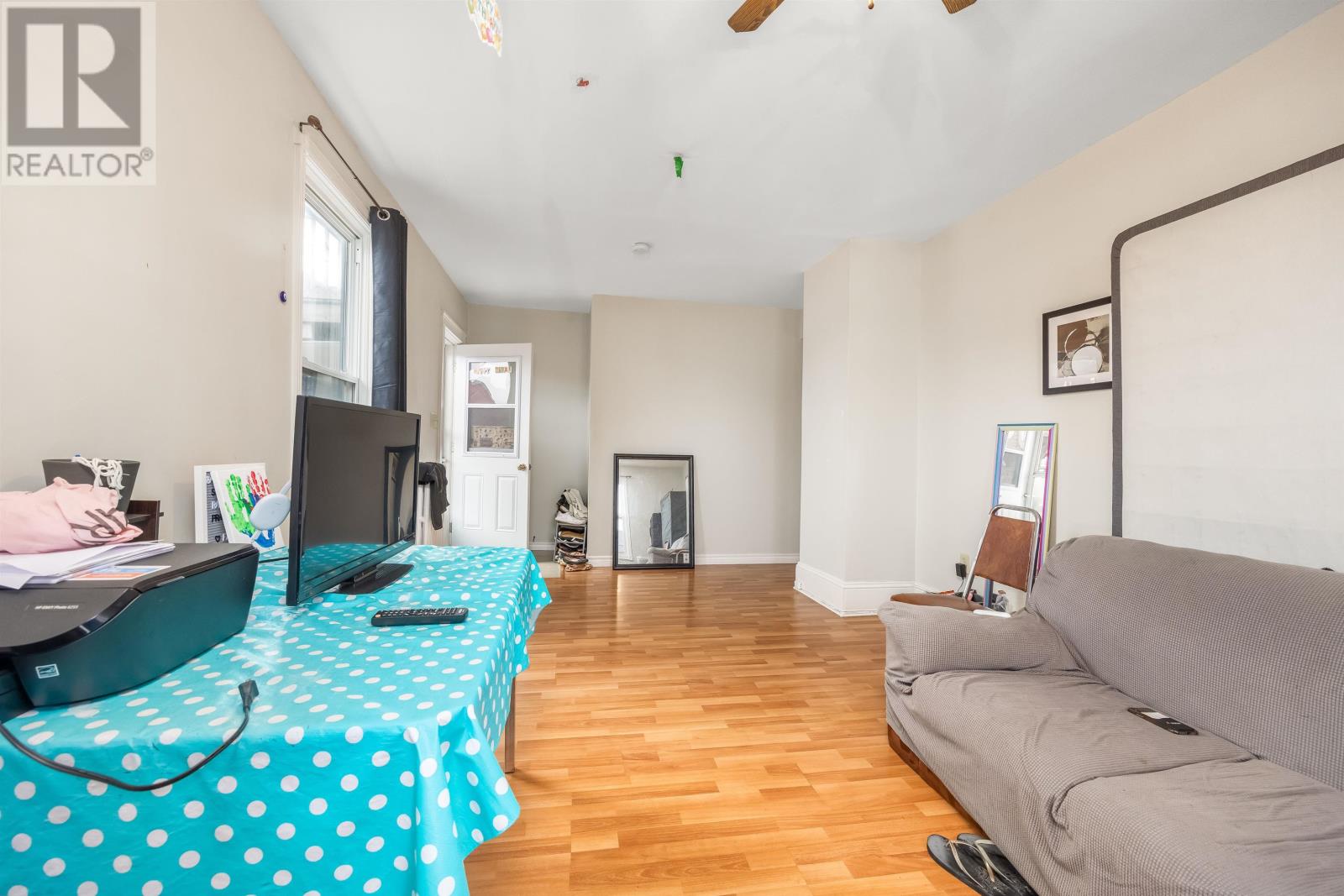 19 Hillsborough Street Property Photo 15