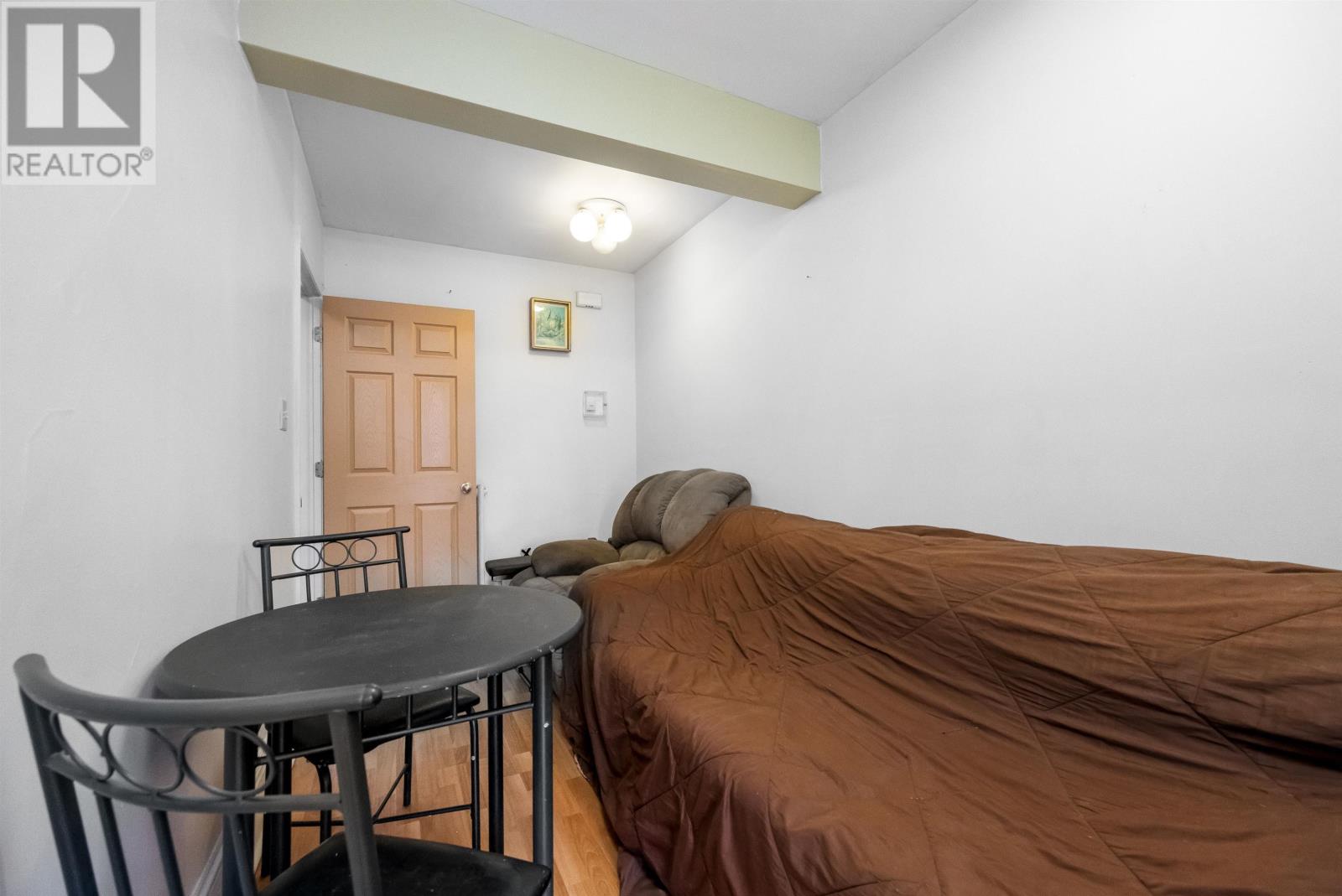 19 Hillsborough Street Property Photo 29