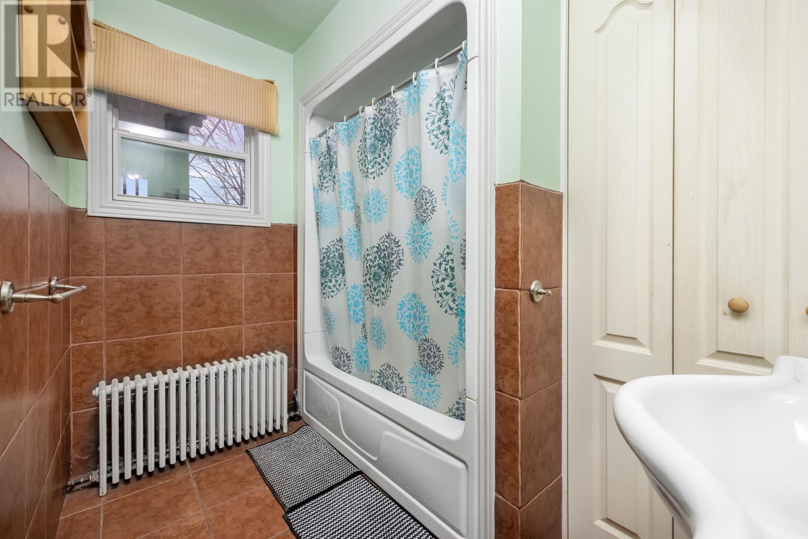19 Hillsborough Street Property Photo 34
