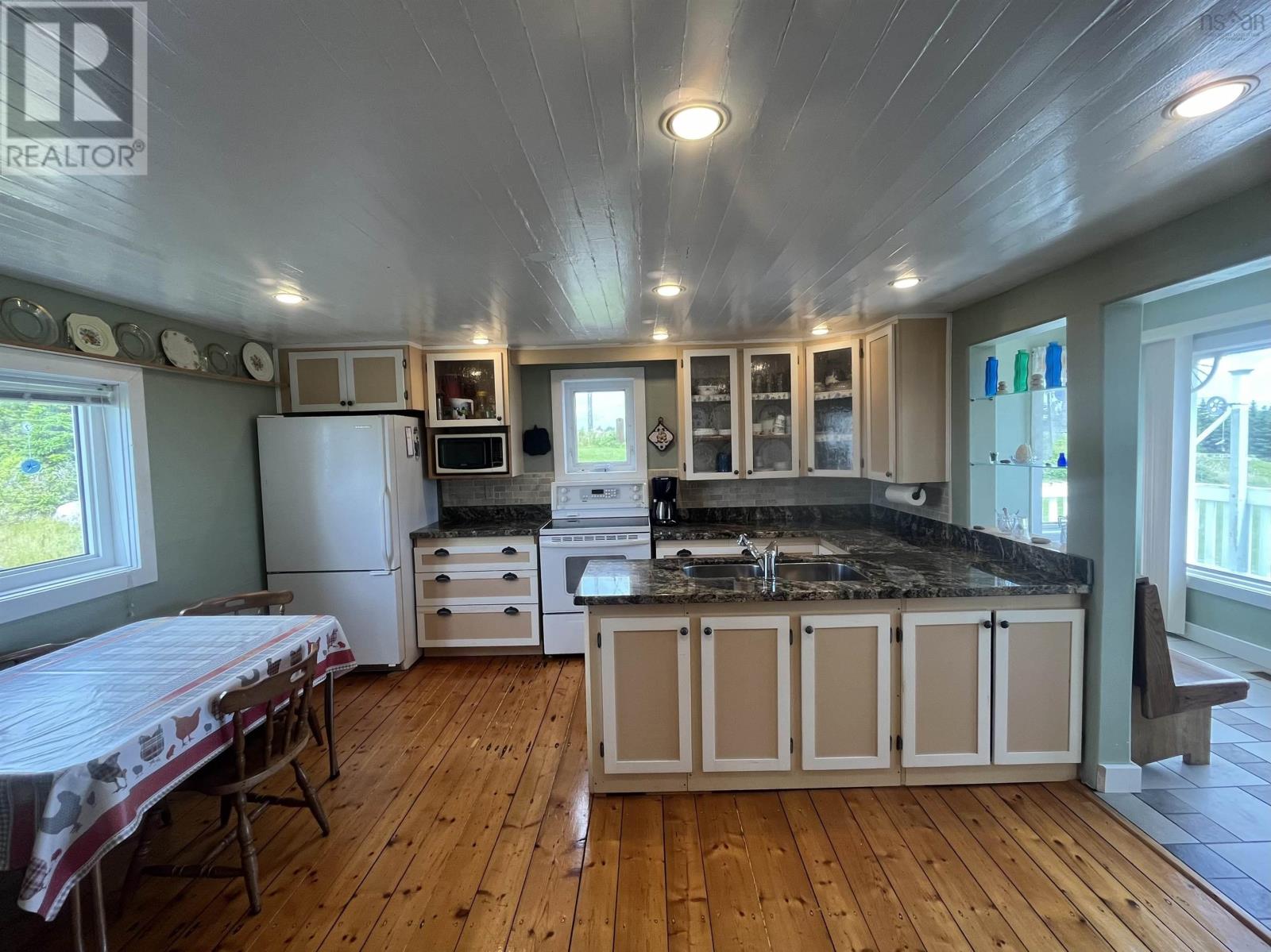 9684 St.peters Fourchu Road Property Photo 13