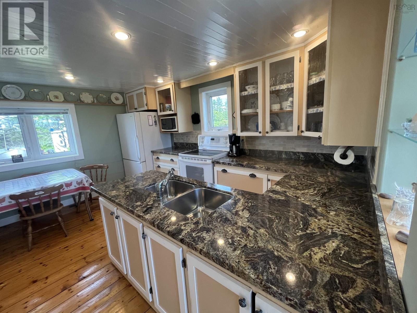 9684 St.peters Fourchu Road Property Photo 14