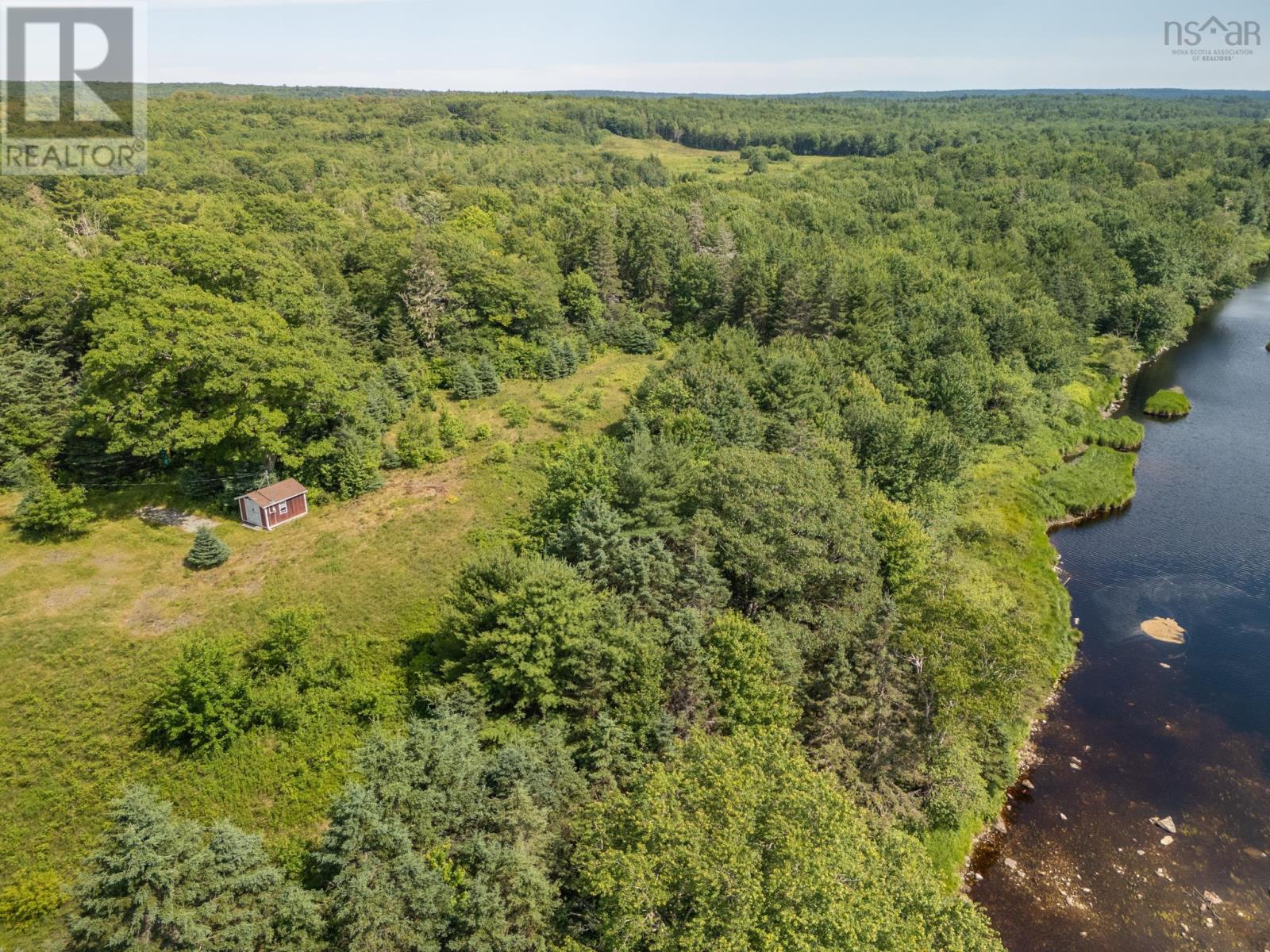 679 Gray Road Property Photo 4