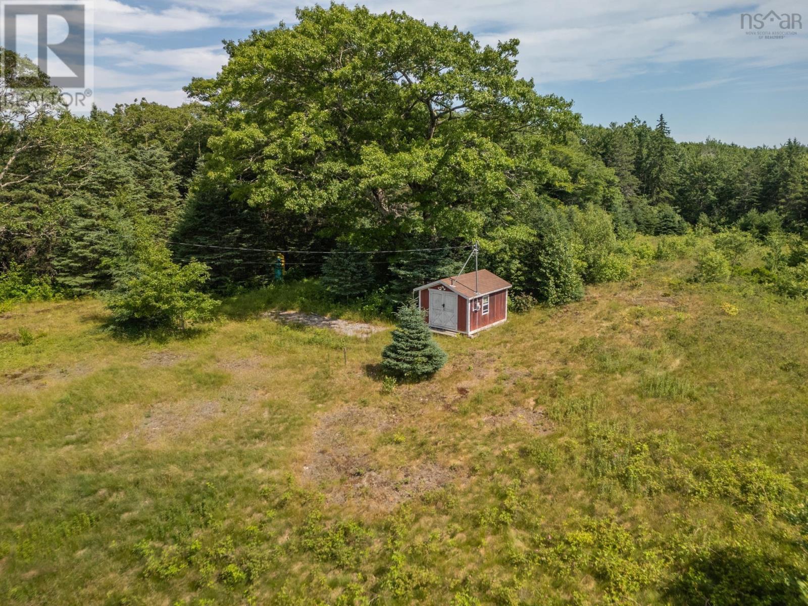 679 Gray Road Property Photo 5
