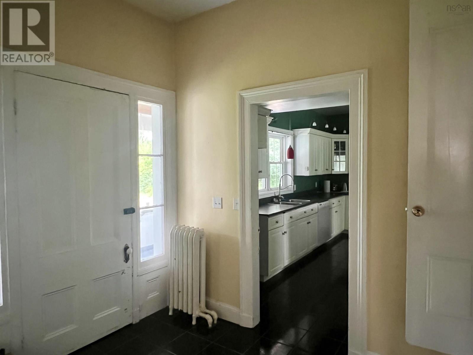 258 Faulkland Street Property Photo 22