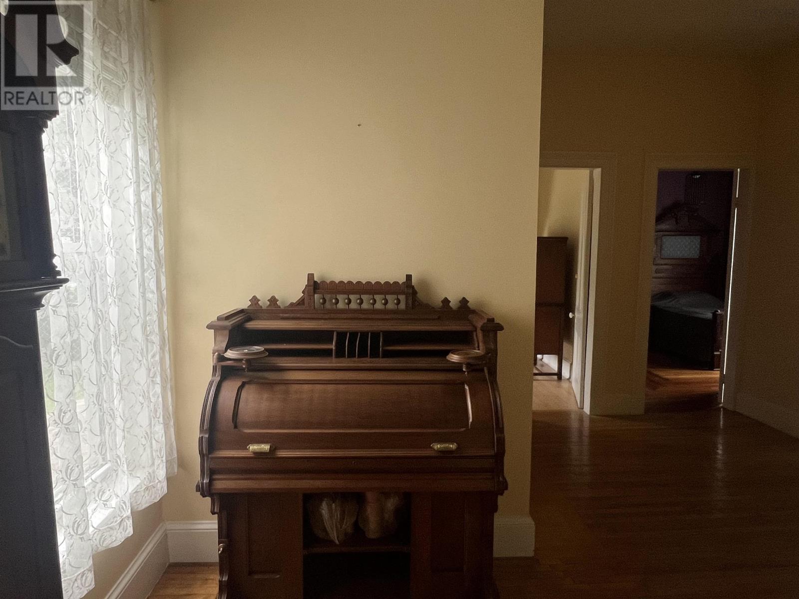 258 Faulkland Street Property Photo 45