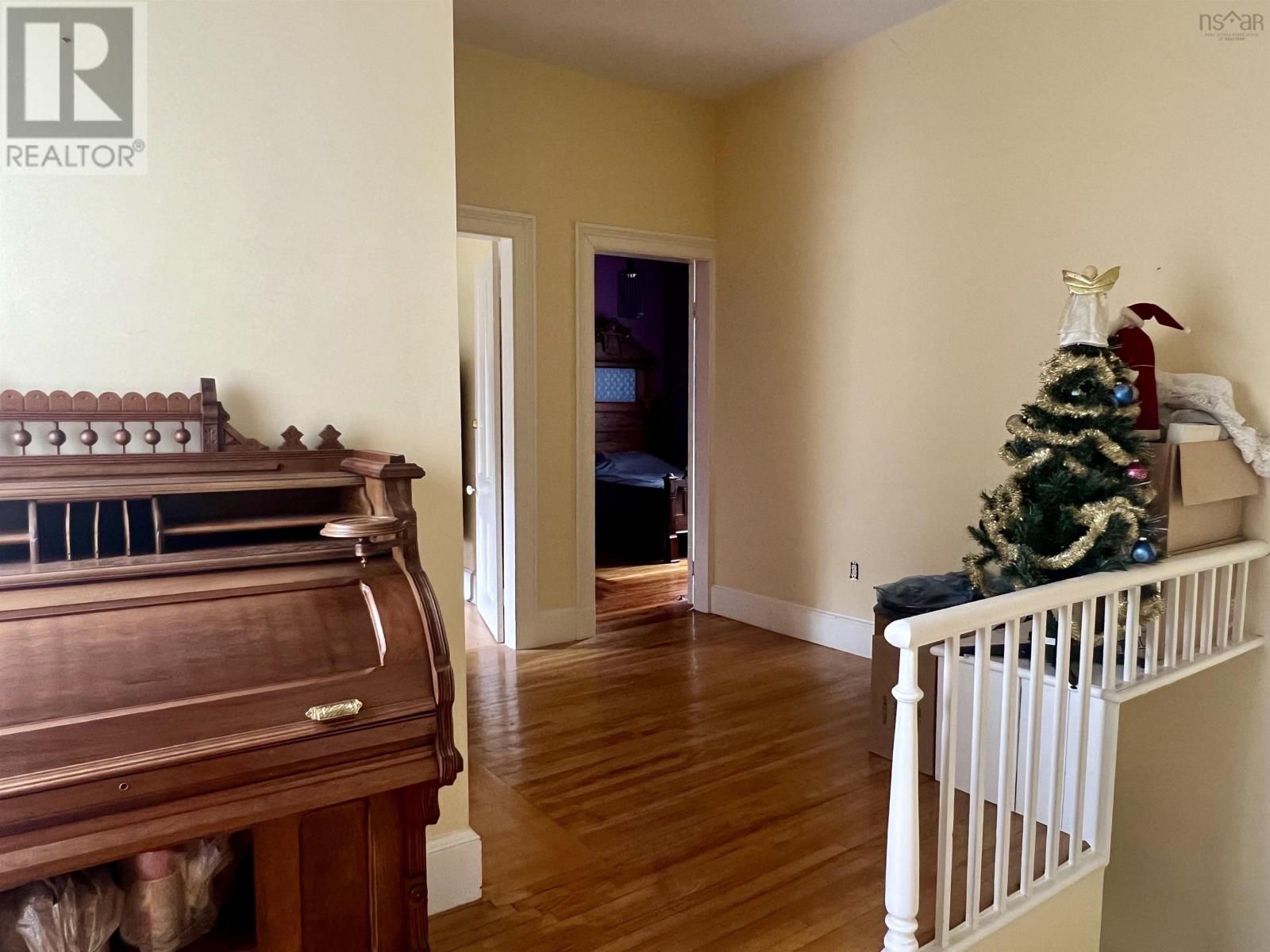 258 Faulkland Street Property Photo 50
