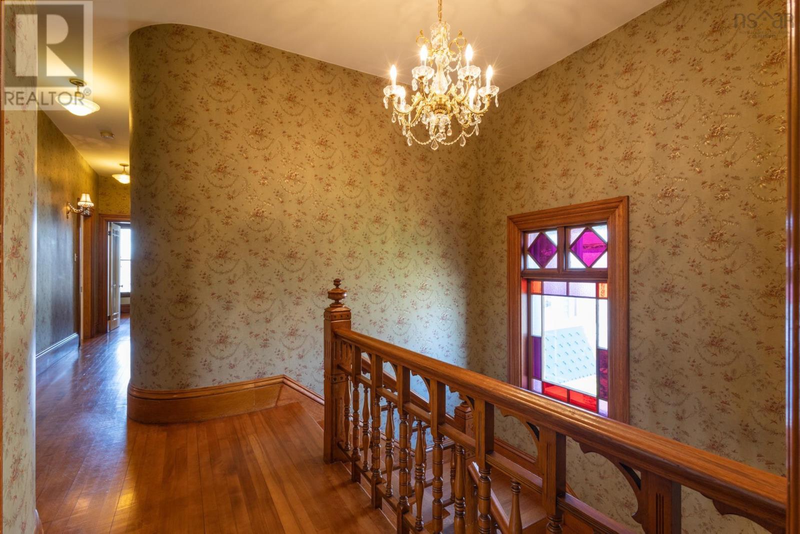 27 Willow Street Property Photo 36
