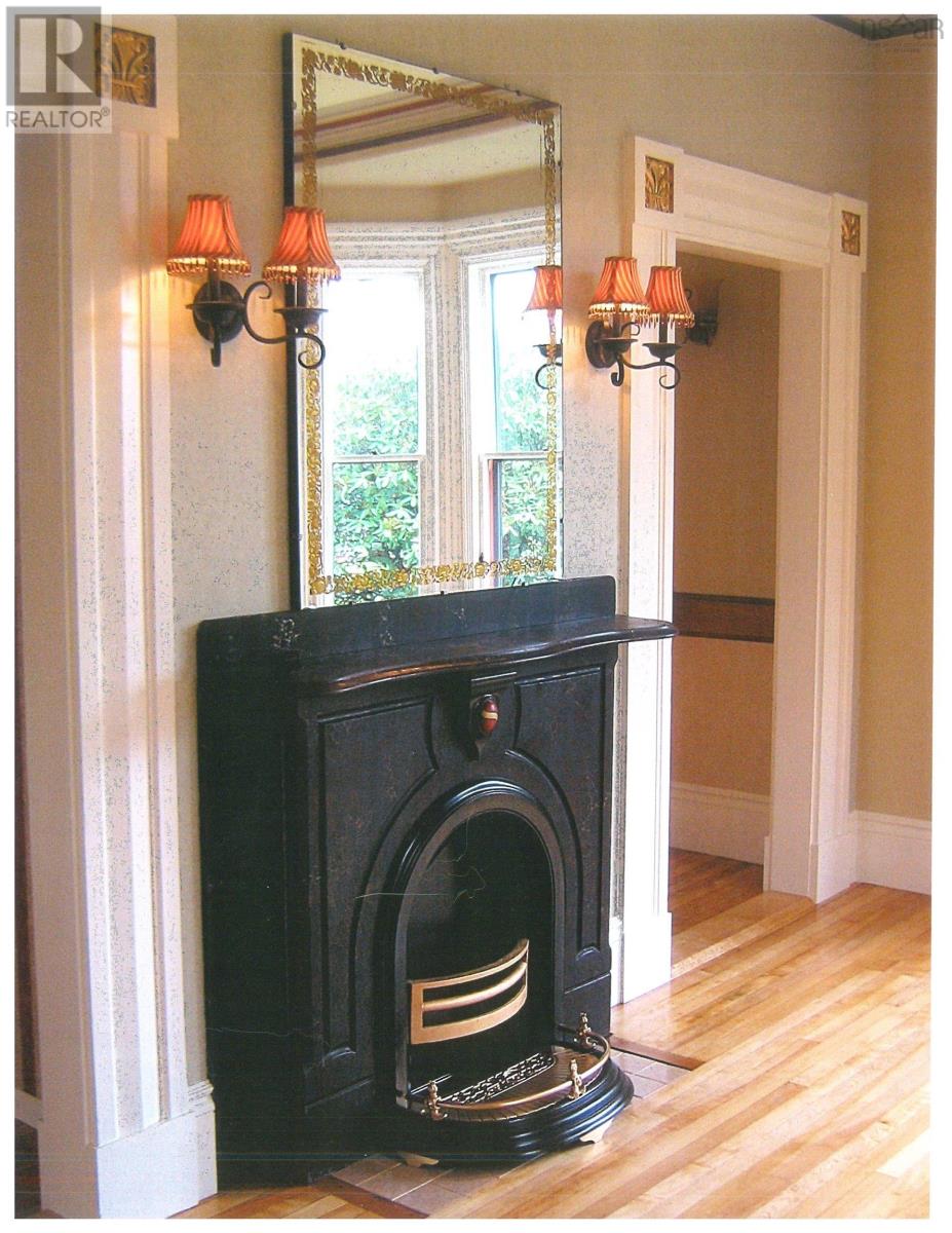 27 Willow Street Property Photo 41